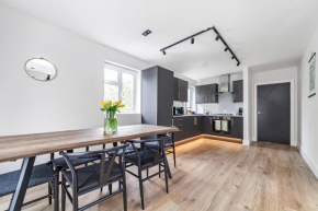 Arte Stays - Serviced Apartments for Leisure and Business - Private Parking - 12 minutes walking from Wembley Stadium